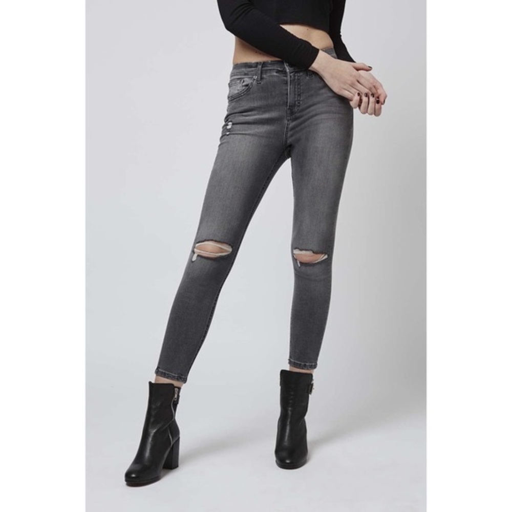 TopShop MOTO washed black ripped Jamie jea…